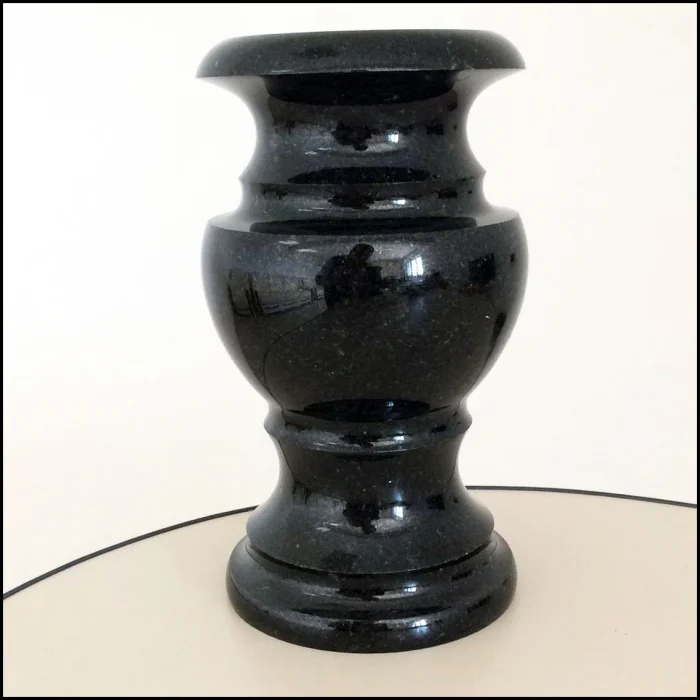 Vaza din granit pentru cavouri, model ACC-001