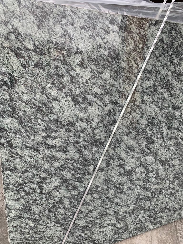 Oliver Green granit placaj pentru interior /exterior Blaturi scari si pervaze 5 - Cruci marmură, cruci granit, placări morminte VERDE OLIVE - Cruci marmură, cruci granit, placări morminte